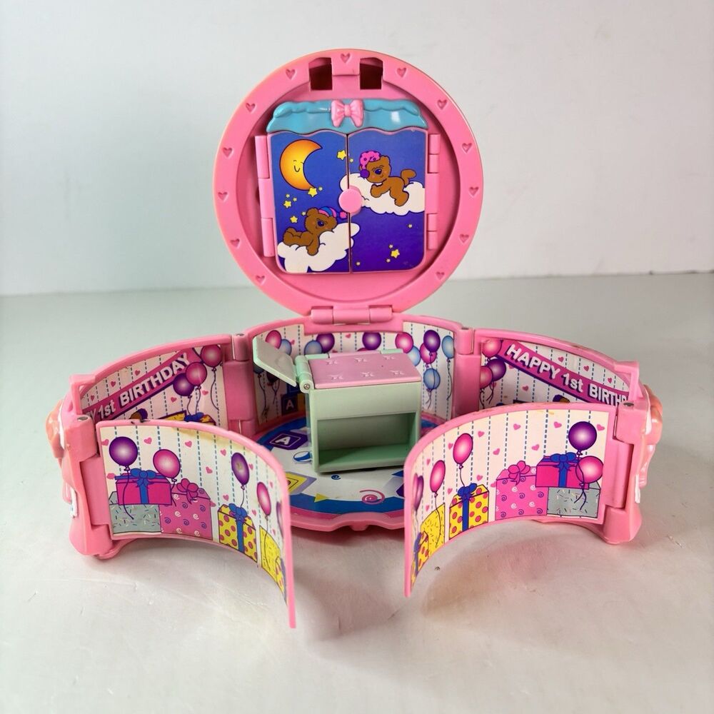 Toy Biz Miss Party Surprise Baby Party 1999 Closed Dome Playset Vintage